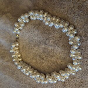 Elegant Pearl Necklace